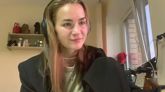 BunnyTiedeman online show from 09-08-25, 03:33