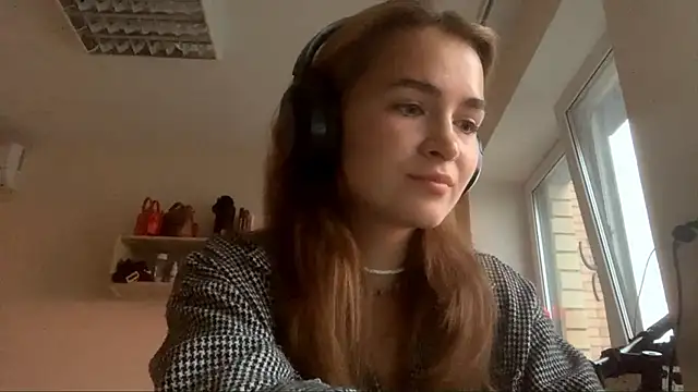 BunnyTiedeman online show from 09-09-25, 03:22