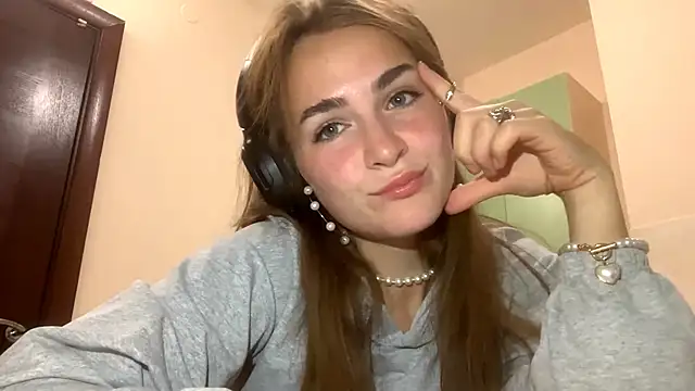 BunnyTiedeman online show from 09-23-25, 07:06