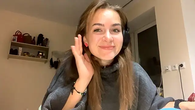 BunnyTiedeman online show from 09-25-25, 05:49