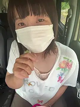 Snapshot of hanachan_001 chatting on 10-08-25, 02:31 hanachan 001 online show from 10-08-25, 02:31