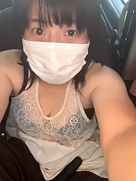 Snapshot of hanachan_001 chatting on 10-24-25, 01:35 hanachan 001 online show from 10-24-25, 01:35