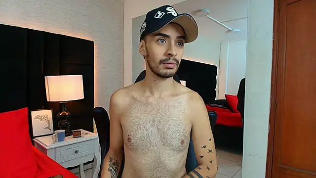 Snapshot of HairyDiamond_ chatting on 09-15-25, 05:24 HairyDiamond online show from 09-15-25, 05:24