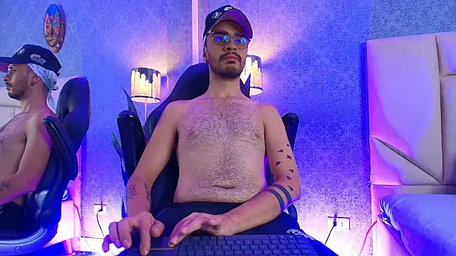 Snapshot of HairyDiamond_ chatting on 09-20-25, 04:57 HairyDiamond online show from 09-20-25, 04:57