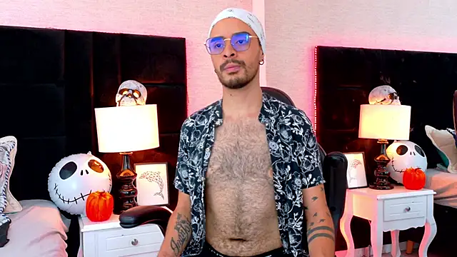 HairyDiamond  online show from 10-16-25, 04:13