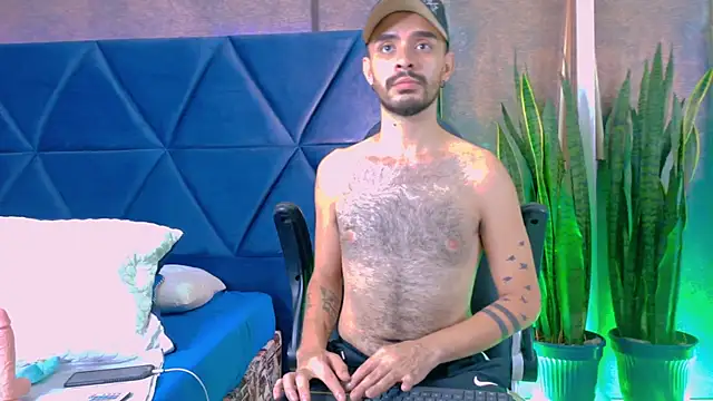 HairyDiamond  online show from 10-25-25, 05:04