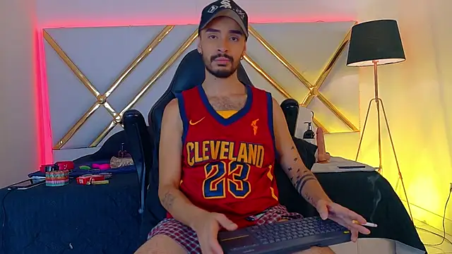 HairyDiamond  online show from 10-27-25, 07:07