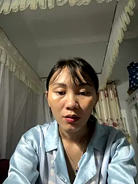 Almond-cute online show from 09-09-25, 06:18