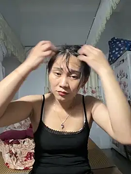 Almond-cute online show from 09-16-25, 12:28
