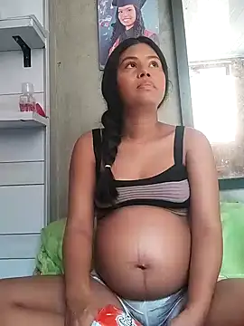 Snapshot of julietta1453 chatting on 12-14-25, 02:44 julietta1453 online show from 12-14-25, 02:44