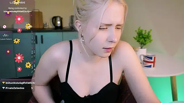 Snapshot of DearDolly chatting on 09-09-25, 03:33 DearDolly online show from 09-09-25, 03:33