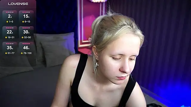 Snapshot of DearDolly chatting on 09-13-25, 01:00 DearDolly online show from 09-13-25, 01:00