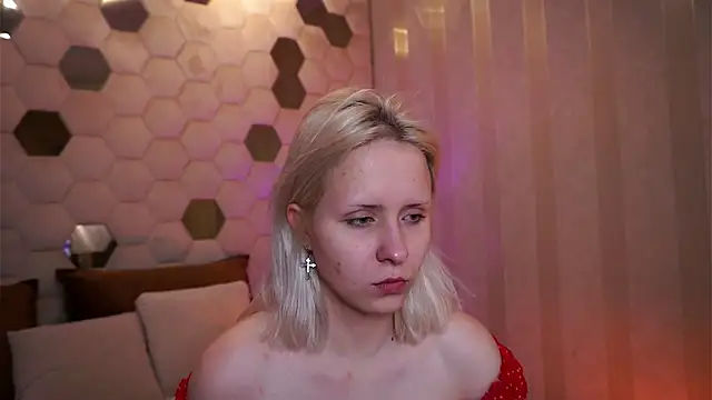 Snapshot of DearDolly chatting on 09-20-25, 03:24 DearDolly online show from 09-20-25, 03:24
