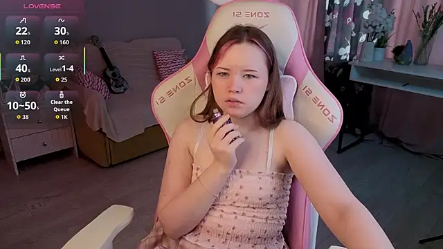 Sweetie Hope online show from 10-04-25, 07:39