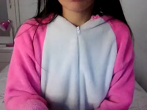 Taylormegan online show from 07-07-26, 01:37