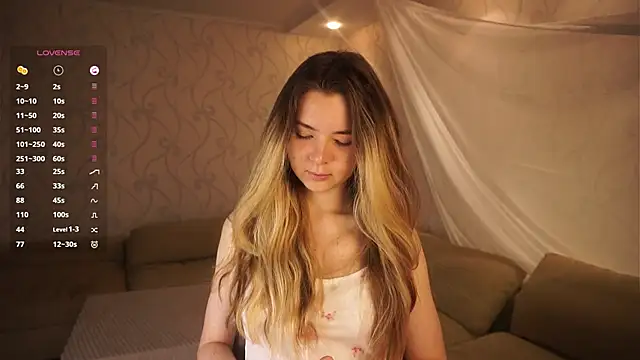 Snapshot of MarlinVarian chatting on 10-13-25, 06:41 MarlinVarian online show from 10-13-25, 06:41