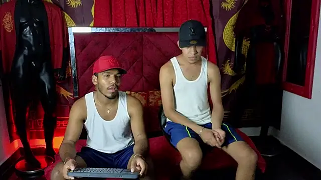 Venezuelan threesome online show from 09-11-25, 11:49