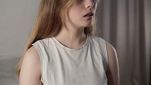 Snapshot of blissvb chatting on 10-15-25, 04:45 blissvb online show from 10-15-25, 04:45