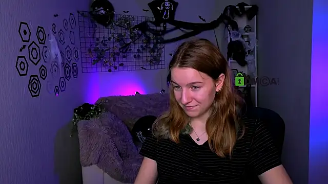 Snapshot of benny_duglas chatting on 10-25-25, 11:29 benny duglas online show from 10-25-25, 11:29