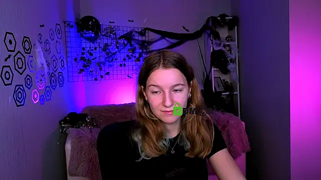 Snapshot of benny_duglas chatting on 10-26-25, 10:43 benny duglas online show from 10-26-25, 10:43