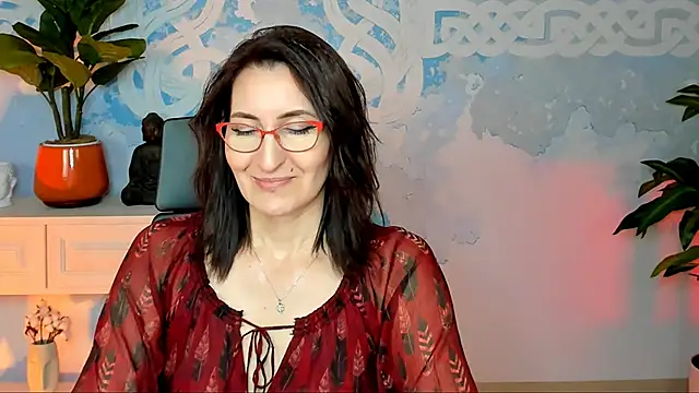 UnaTerra online show from 10-18-25, 05:32