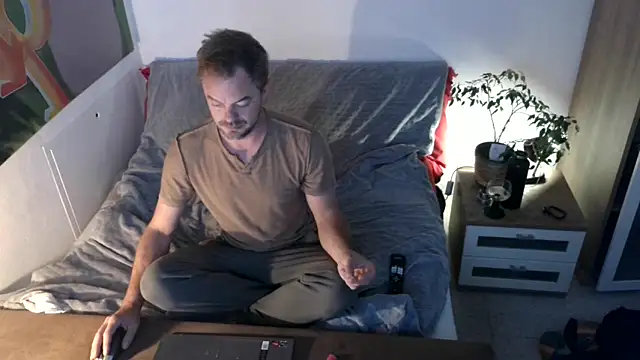 EdelHolz91 online show from 09-13-25, 06:24