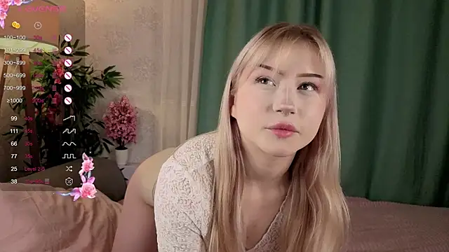 Snapshot of AudieKaemmerer chatting on 10-06-25, 04:37 AudieKaemmerer online show from 10-06-25, 04:37