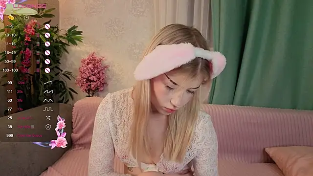 Snapshot of AudieKaemmerer chatting on 10-26-25, 04:35 AudieKaemmerer online show from 10-26-25, 04:35