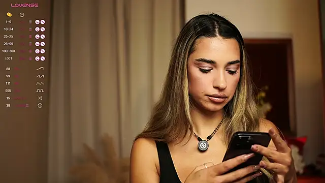 ItalianGirl online show from 10-03-25, 07:00