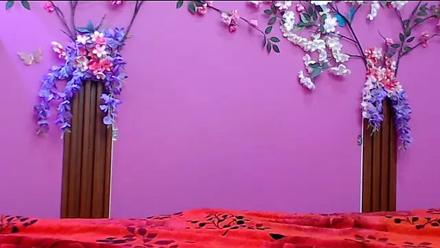 skinnysofia18 online show from 09-17-25, 01:13