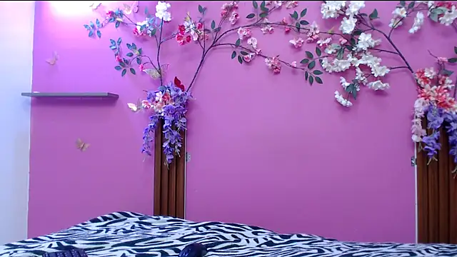 skinnysofia18 online show from 05-02-26, 02:00