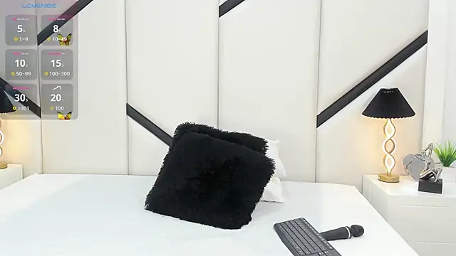 XimenaCosta online show from 05-12-26, 12:24