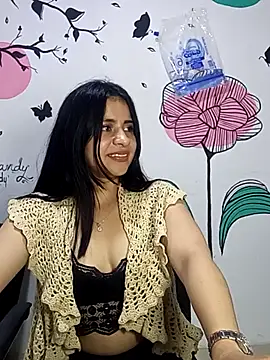 ValerieLove  online show from 10-19-25, 12:00