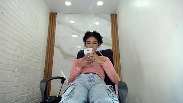 Penelopee Rouse online show from 10-08-25, 07:44