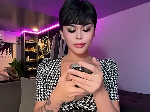 erotictsmonica online show from 05-05-26, 02:41