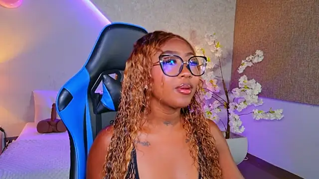 Kishalove  online show from 06-24-26, 10:03