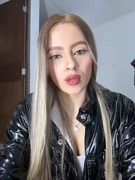 kendal blonde online show from 09-10-25, 12:21