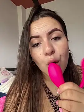 Snapshot of Sara_B_Sexual chatting on 02-17-26, 12:23 Sara B Sexual online show from 02-17-26, 12:23