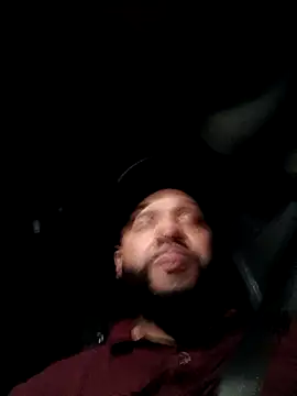 Snapshot of tripping385 chatting on 09-23-25, 01:30 tripping385 online show from 09-23-25, 01:30