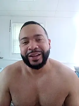 Snapshot of tripping385 chatting on 09-28-25, 11:15 tripping385 online show from 09-28-25, 11:15