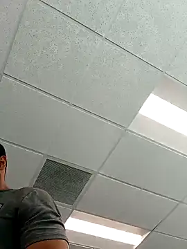 Snapshot of tripping385 chatting on 10-09-25, 02:15 tripping385 online show from 10-09-25, 02:15