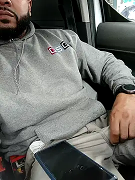 Snapshot of tripping385 chatting on 10-28-25, 02:09 tripping385 online show from 10-28-25, 02:09