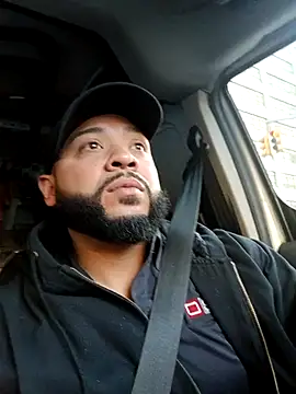 Snapshot of tripping385 chatting on 12-15-25, 01:48 tripping385 online show from 12-15-25, 01:48