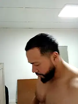 Snapshot of tripping385 chatting on 02-01-26, 09:24 tripping385 online show from 02-01-26, 09:24