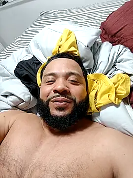 Snapshot of tripping385 chatting on 03-08-26, 05:11 tripping385 online show from 03-08-26, 05:11