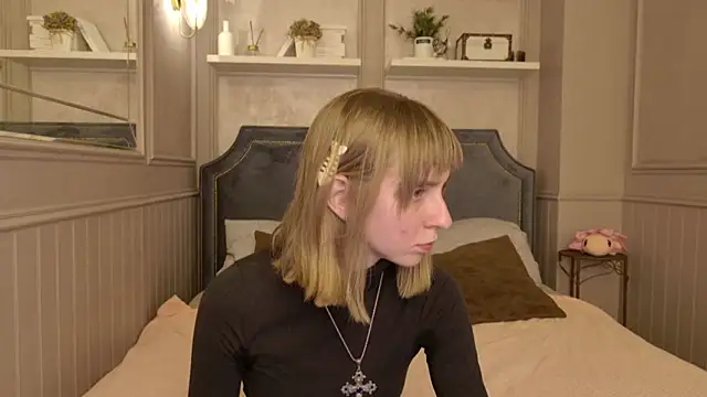 Beverly Gomes online show from 10-07-25, 03:20