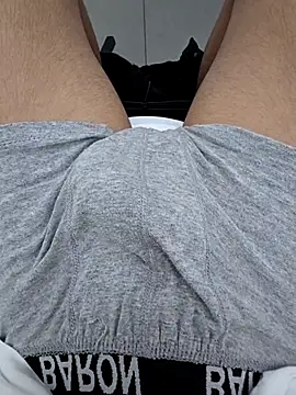 sinyorwhitee online show from 09-11-25, 03:34