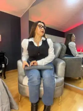 Snapshot of Samantha_Milf__ chatting on 04-15-26, 09:15 Samantha Milf online show from 04-15-26, 09:15
