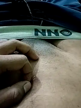 Snapshot of sexy_couple_38 chatting on 11-20-25, 06:18 sexy couple 38 online show from 11-20-25, 06:18