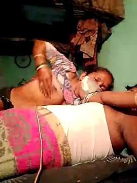 CUTE-004 online show from 10-05-25, 03:43